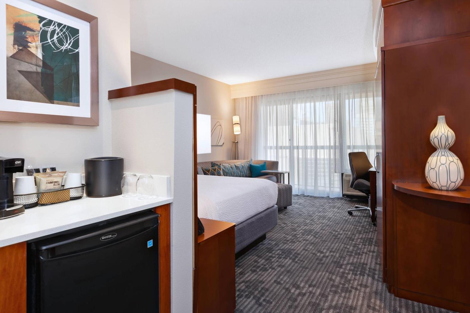 Courtyard By Marriott Oklahoma City Downtown Esterno foto